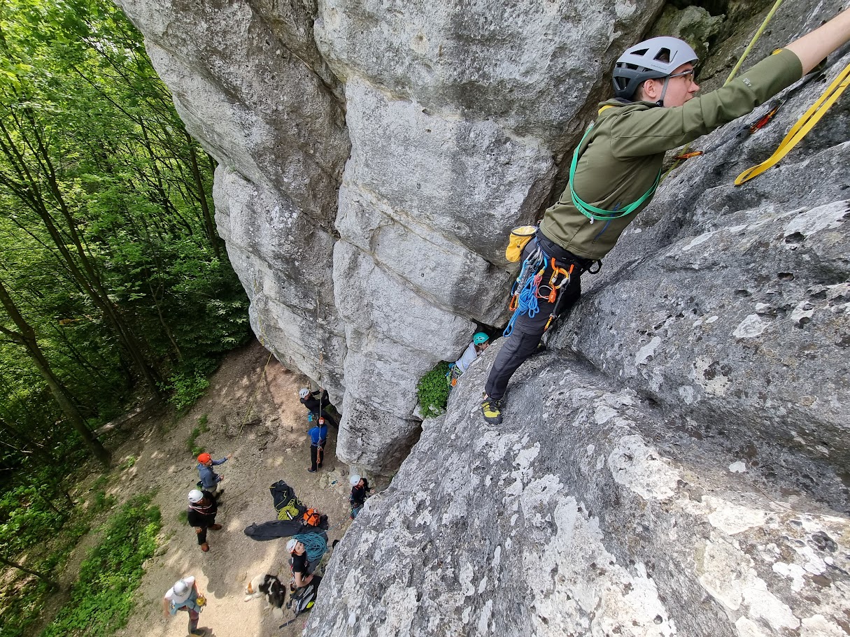 Polaznici alpinističke škole na vježbama